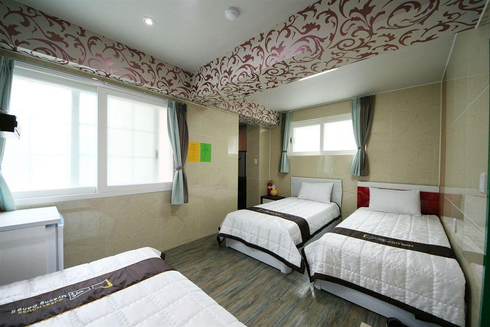 Guesthouse Myeongdong 2 سيول المظهر الخارجي الصورة