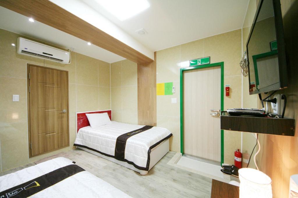 Guesthouse Myeongdong 2 سيول الغرفة الصورة