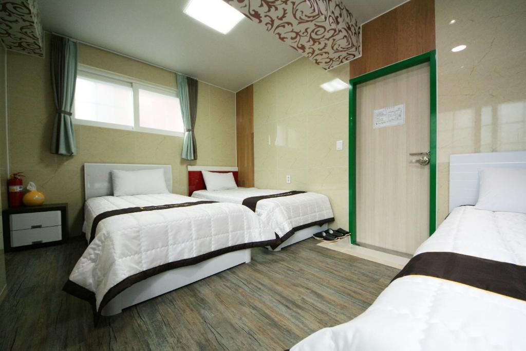 Guesthouse Myeongdong 2 سيول الغرفة الصورة