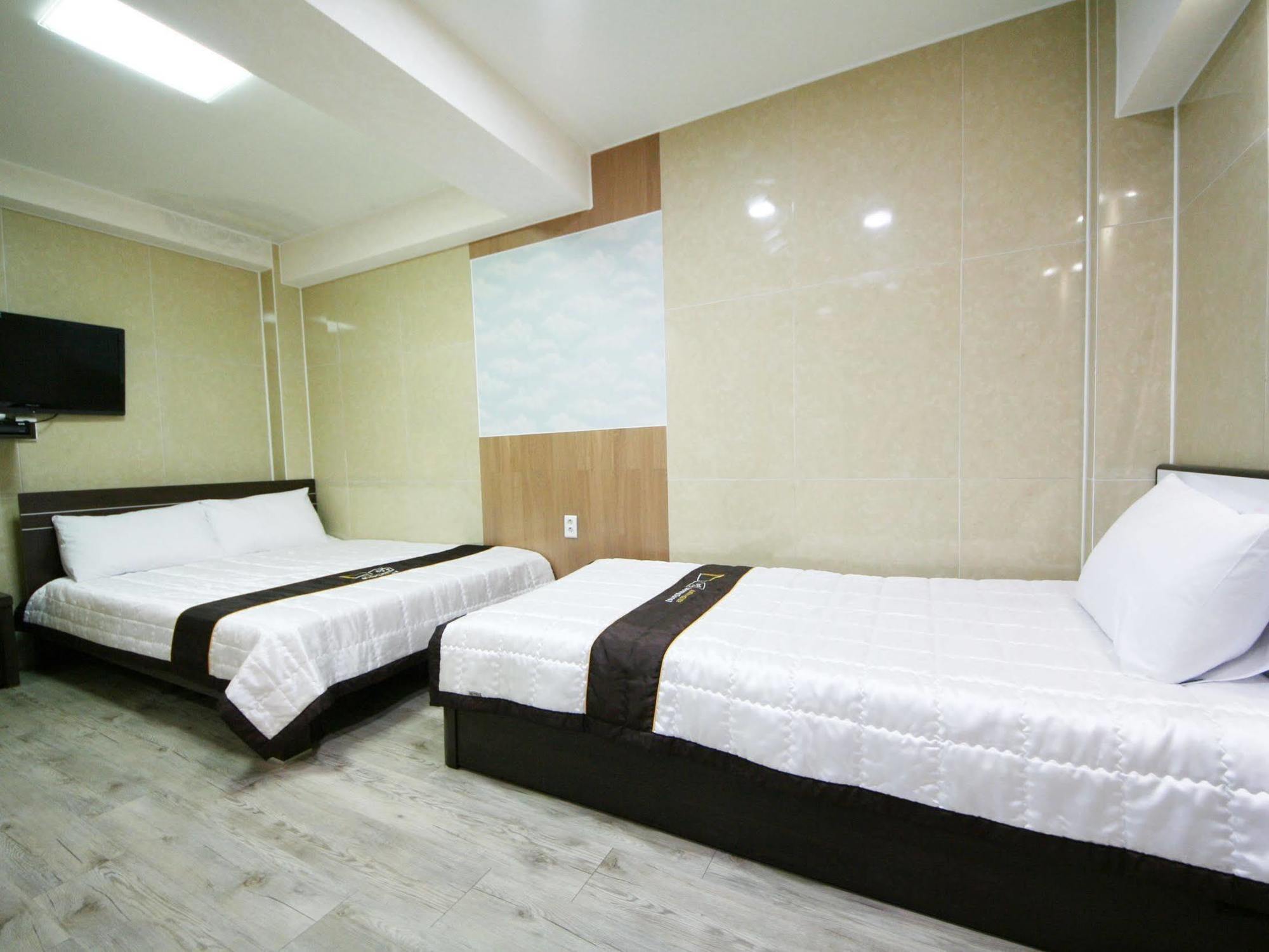 Guesthouse Myeongdong 2 سيول المظهر الخارجي الصورة